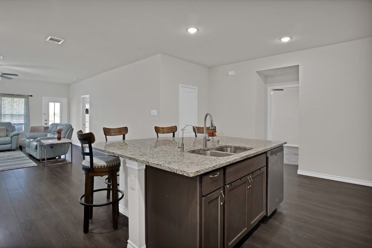1107 Branding Iron Ln - Photo 7 of 22