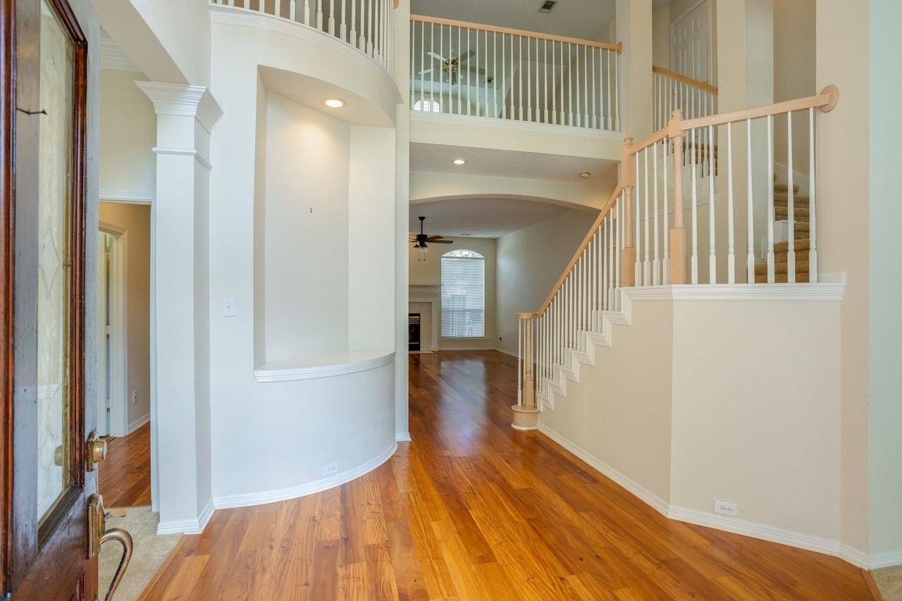 1304 Pagewynne Dr - Photo 3 of 23