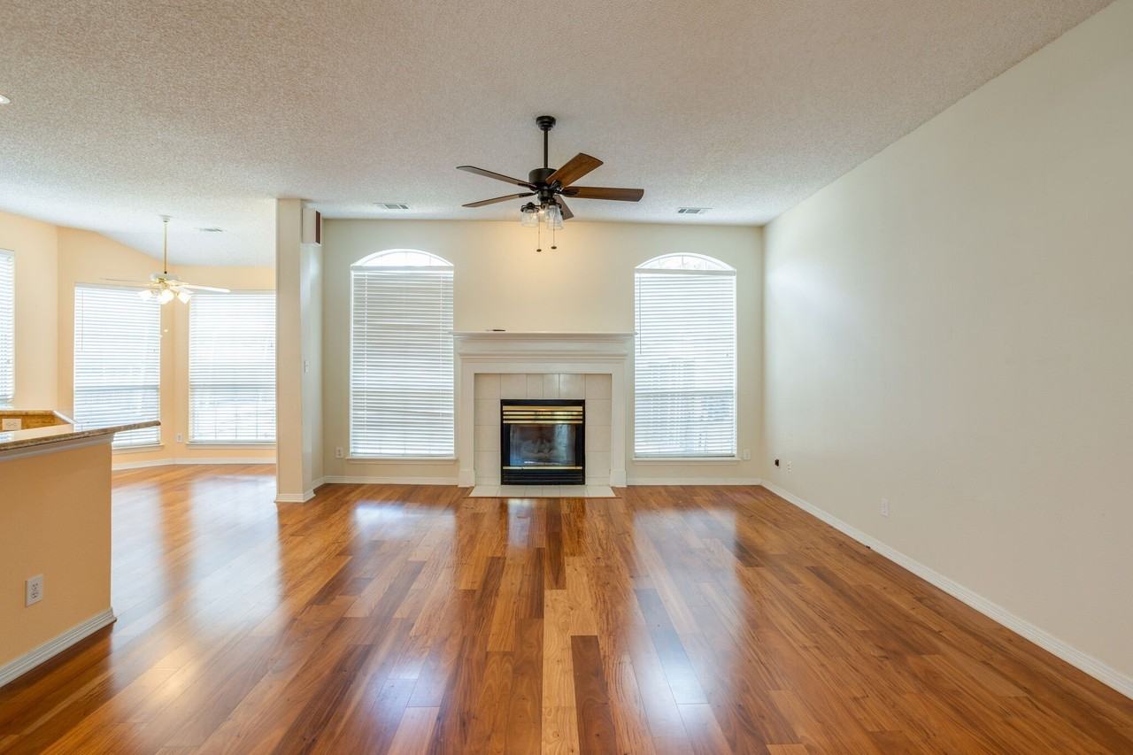 1304 Pagewynne Dr - Photo 6 of 23