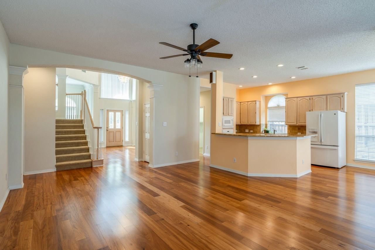 1304 Pagewynne Dr - Photo 7 of 23