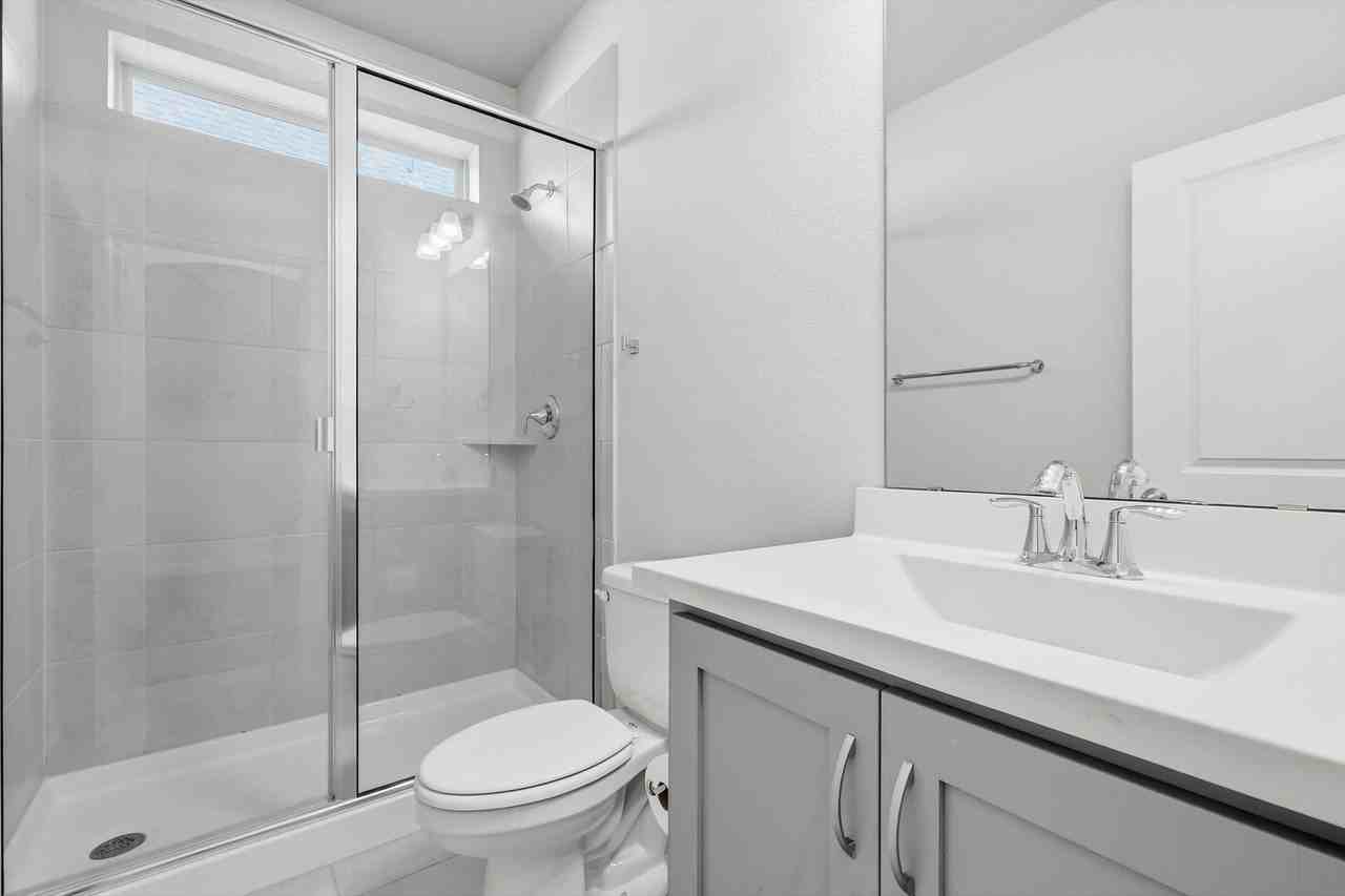1113 15th St - Photo 4 of 39