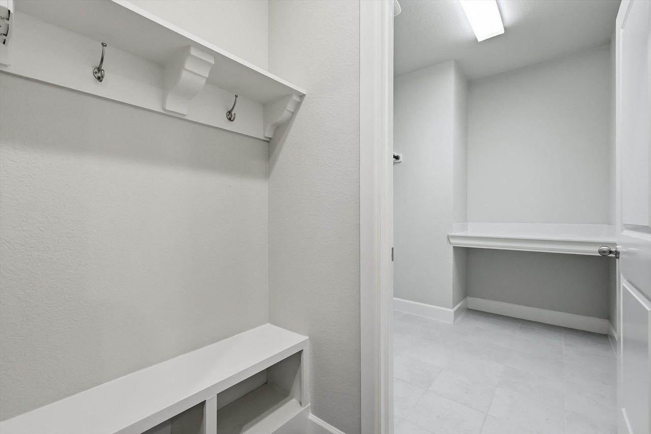 1113 15th St - Photo 7 of 39