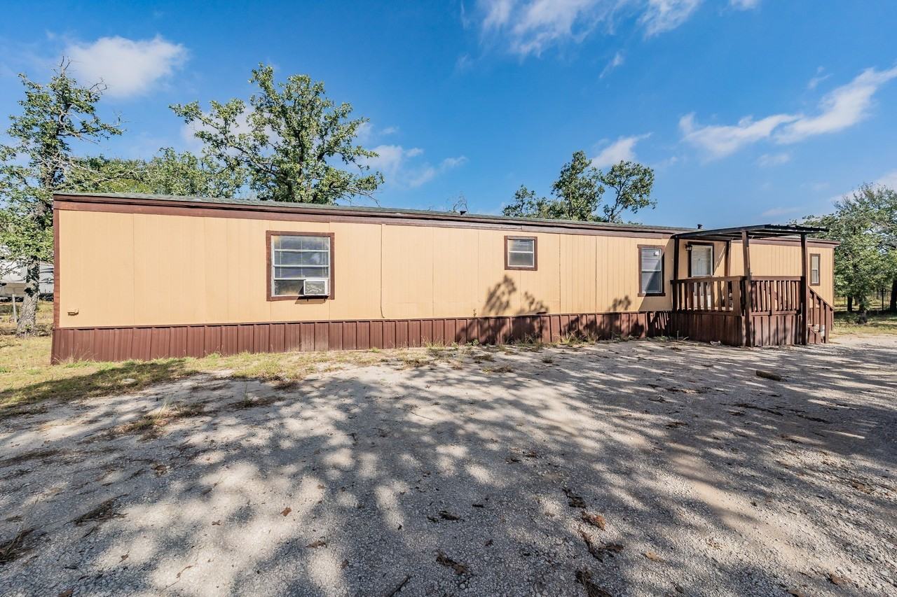 419 Wood River Rd - Photo 2 of 21