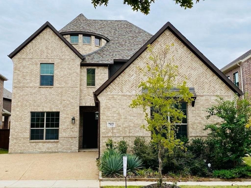 7813 Heritage Palms Trl - Photo 2 of 10