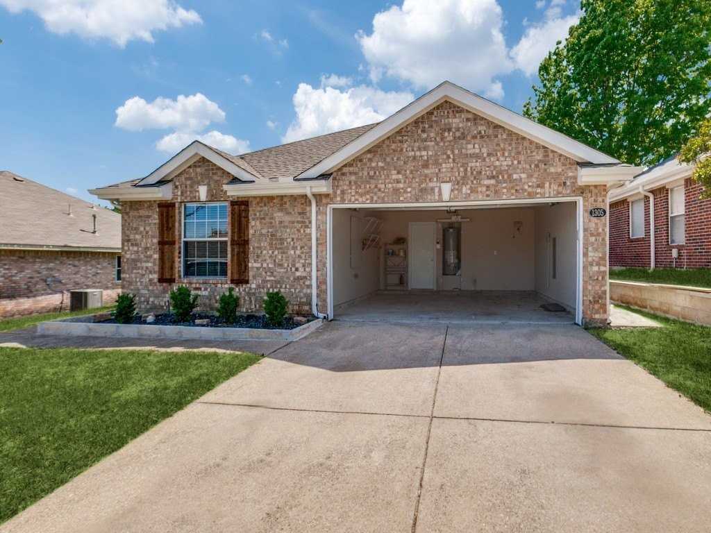 1305 Greenbriar Ln - Photo 2 of 12