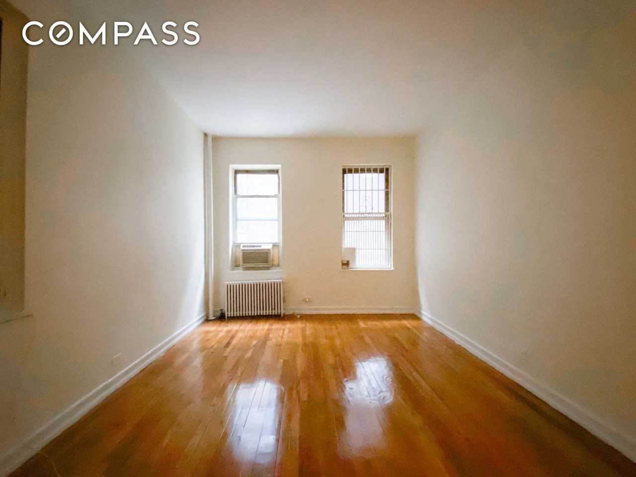 345 E 61st St #3B - Photo 4 of 5