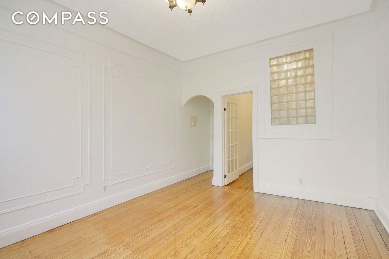 538 Driggs Ave #2R - Photo 4 of 21