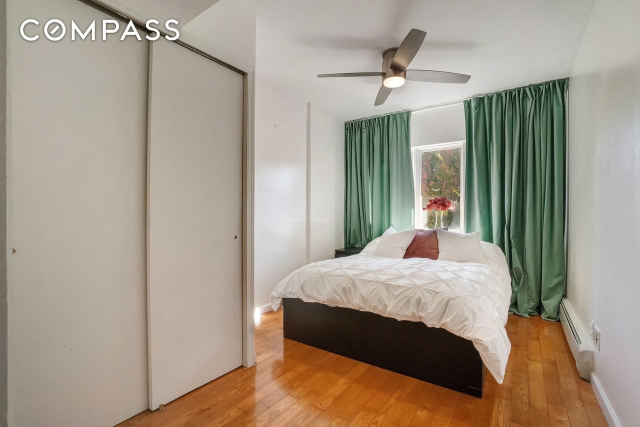 1570 Prospect Pl #3 - Photo 6 of 10