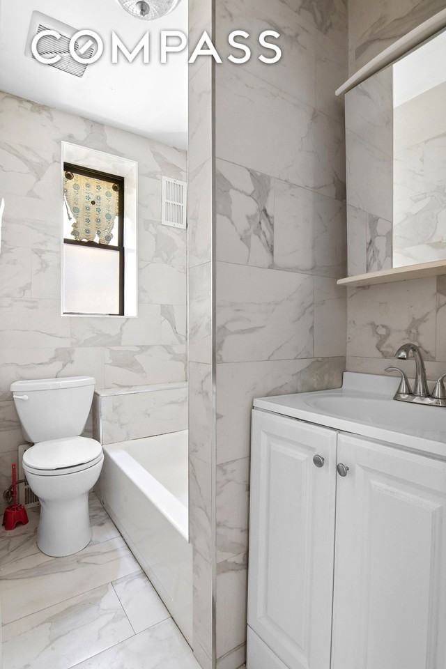 174 Bay 25th St #C4 - Photo 5 of 5