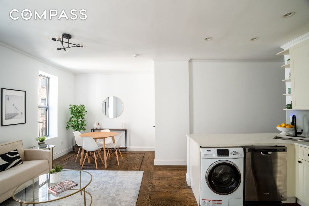 17 E 17th St #D4 - Photo 5 of 12