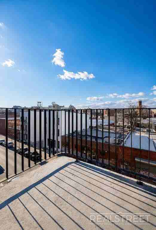 150 Noll St #G5F - Photo 7 of 20