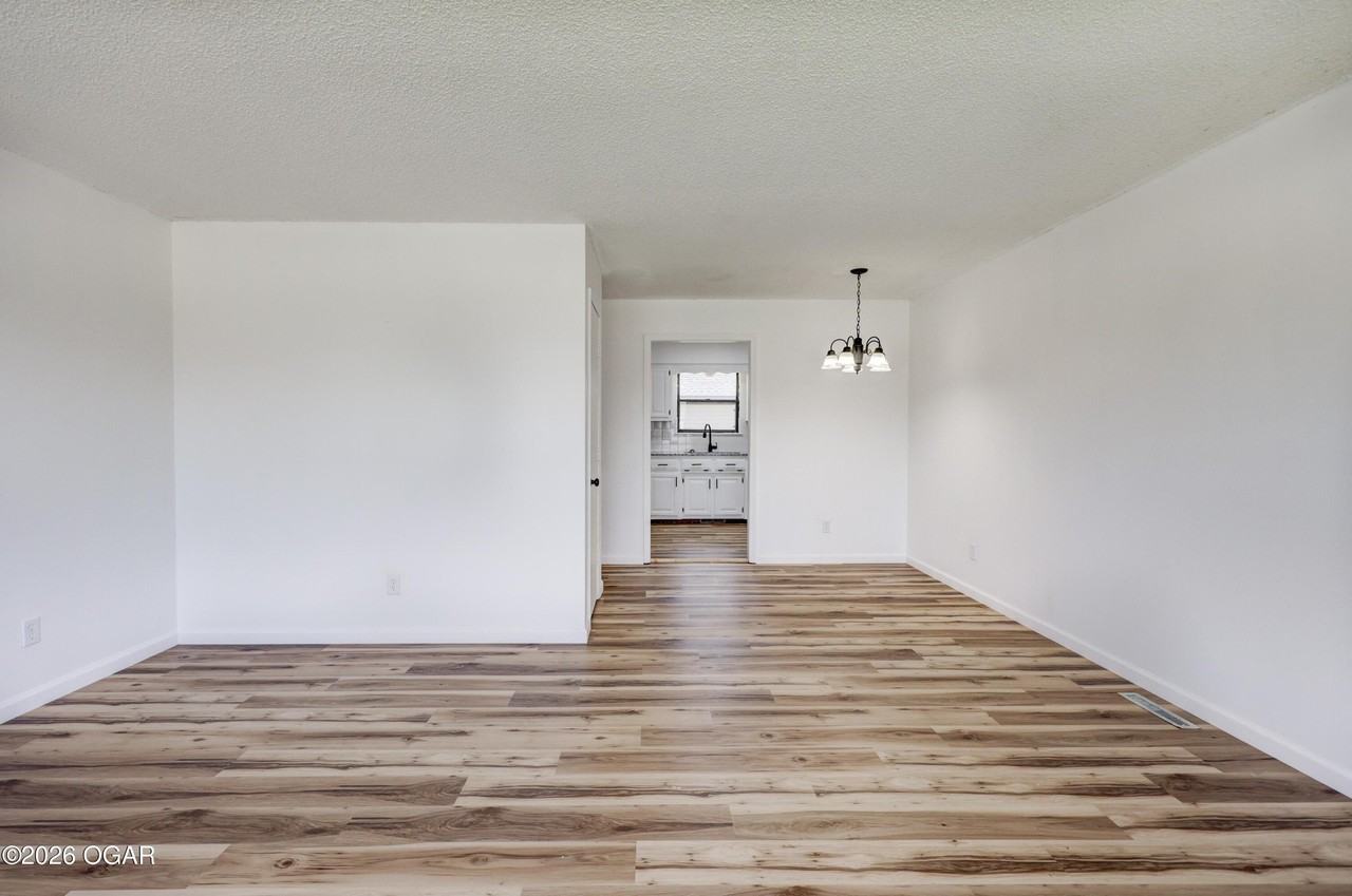 3040 W 15th St - Photo 6 of 19