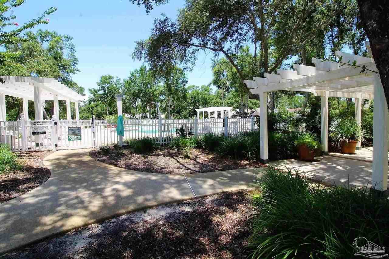 9850 Rail Cir - Photo 3 of 23