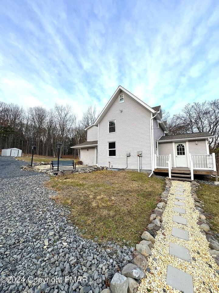 1393 Beacon Hill Rd - Photo 5 of 35