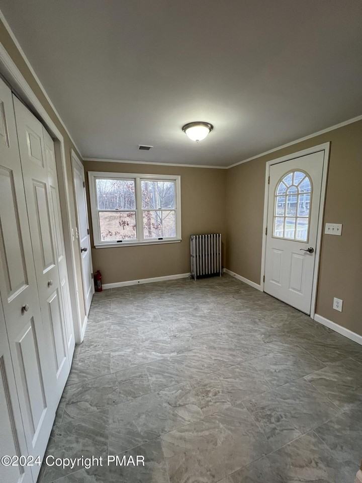 1393 Beacon Hill Rd - Photo 6 of 35