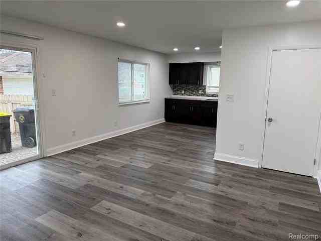 2501 King Rd - Photo 7 of 19