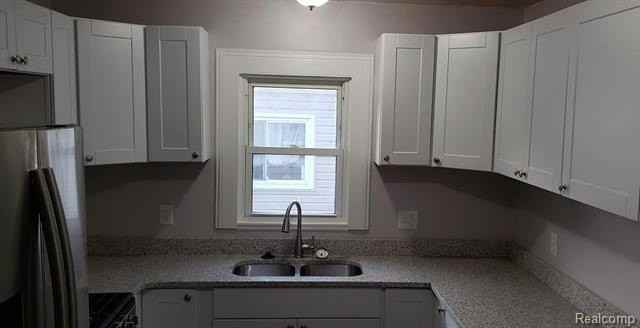 279 Madison Ave - Photo 4 of 16