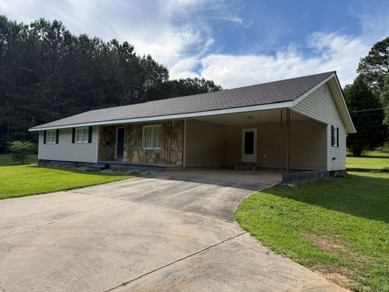 341 Sanders Davis Rd - Photo 2 of 16