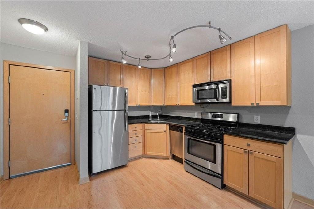 2530 1st Ave S #N201 - Photo 4 of 14