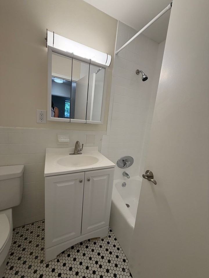 16 Whites Ave - Photo 5 of 8