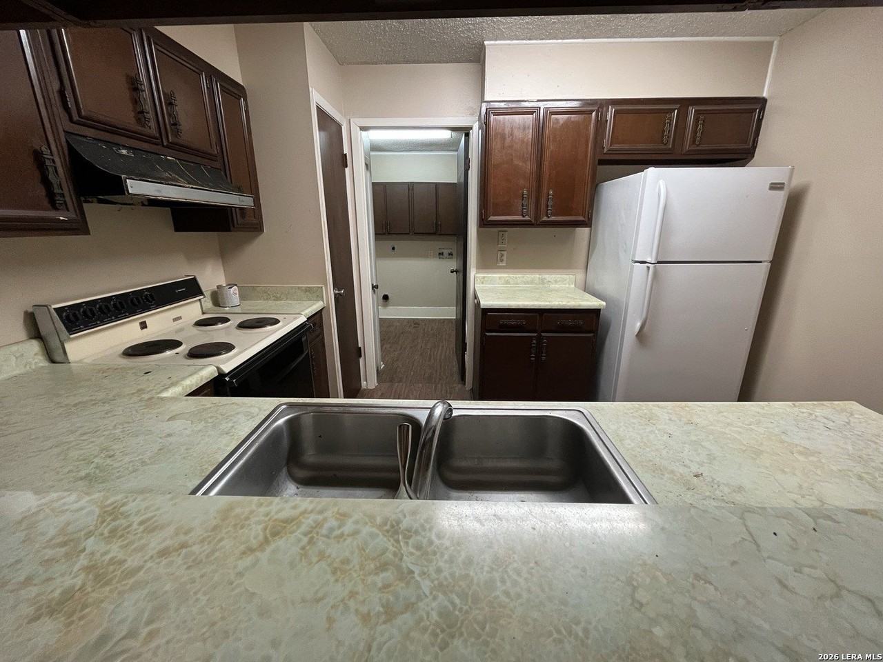 4526 Maybrook Woods St - Photo 5 of 34