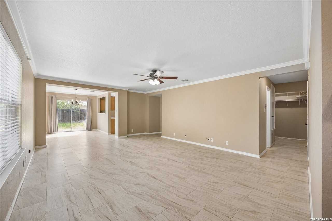 116 Lone Star Way - Photo 2 of 10