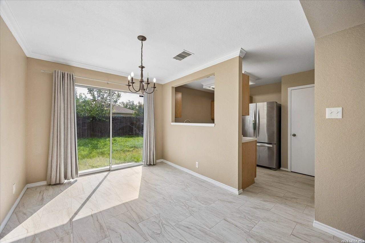 116 Lone Star Way - Photo 3 of 10