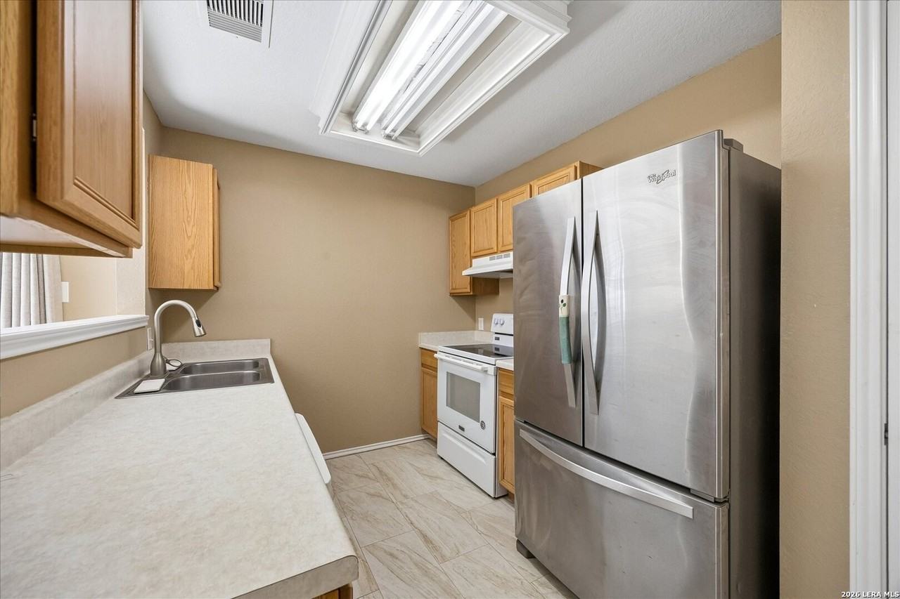 116 Lone Star Way - Photo 4 of 10