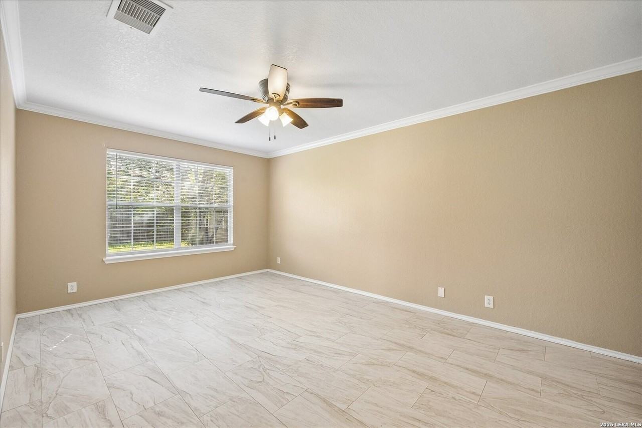 116 Lone Star Way - Photo 5 of 10