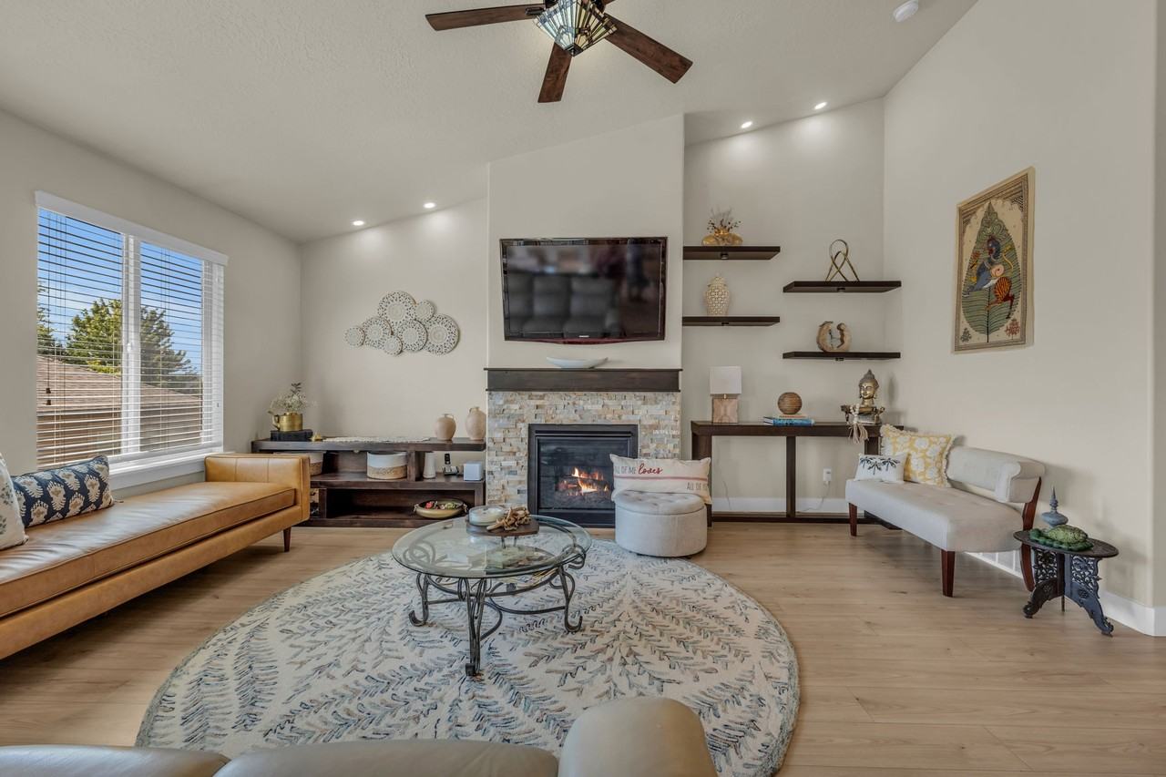 11176 S Shilling Ave - Photo 4 of 19