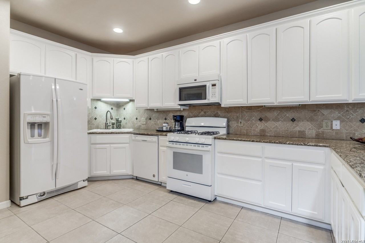 444 Herff St - Photo 6 of 15