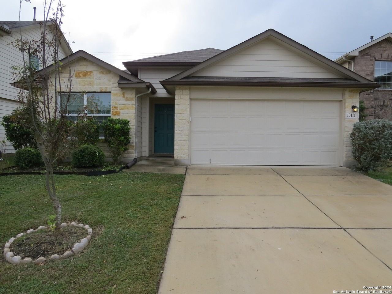 10111 Strasbourg Way - Photo 2 of 17
