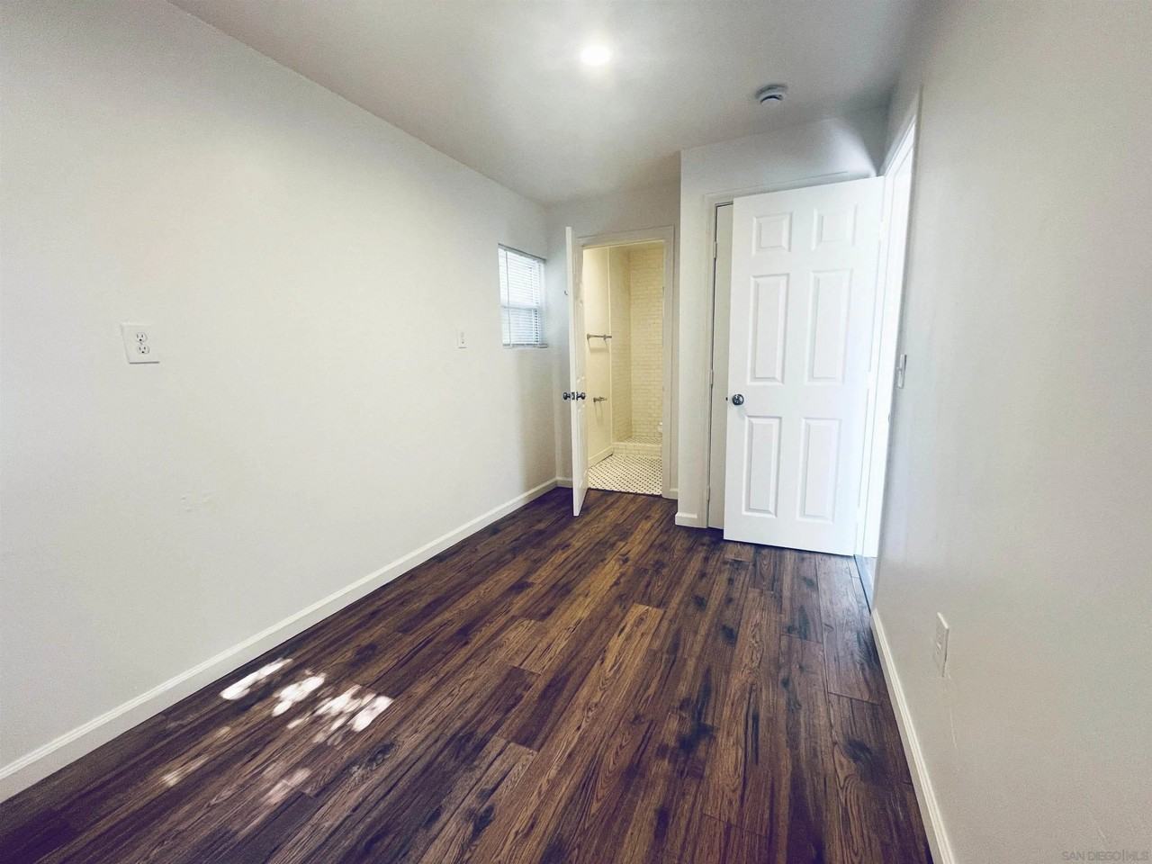 1523 31st St - Photo 5 of 8