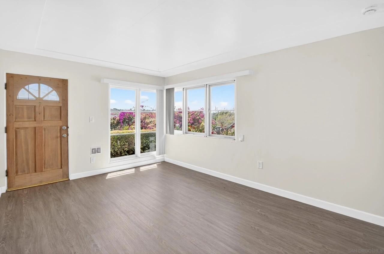 2324 Chatsworth Blvd - Photo 3 of 19