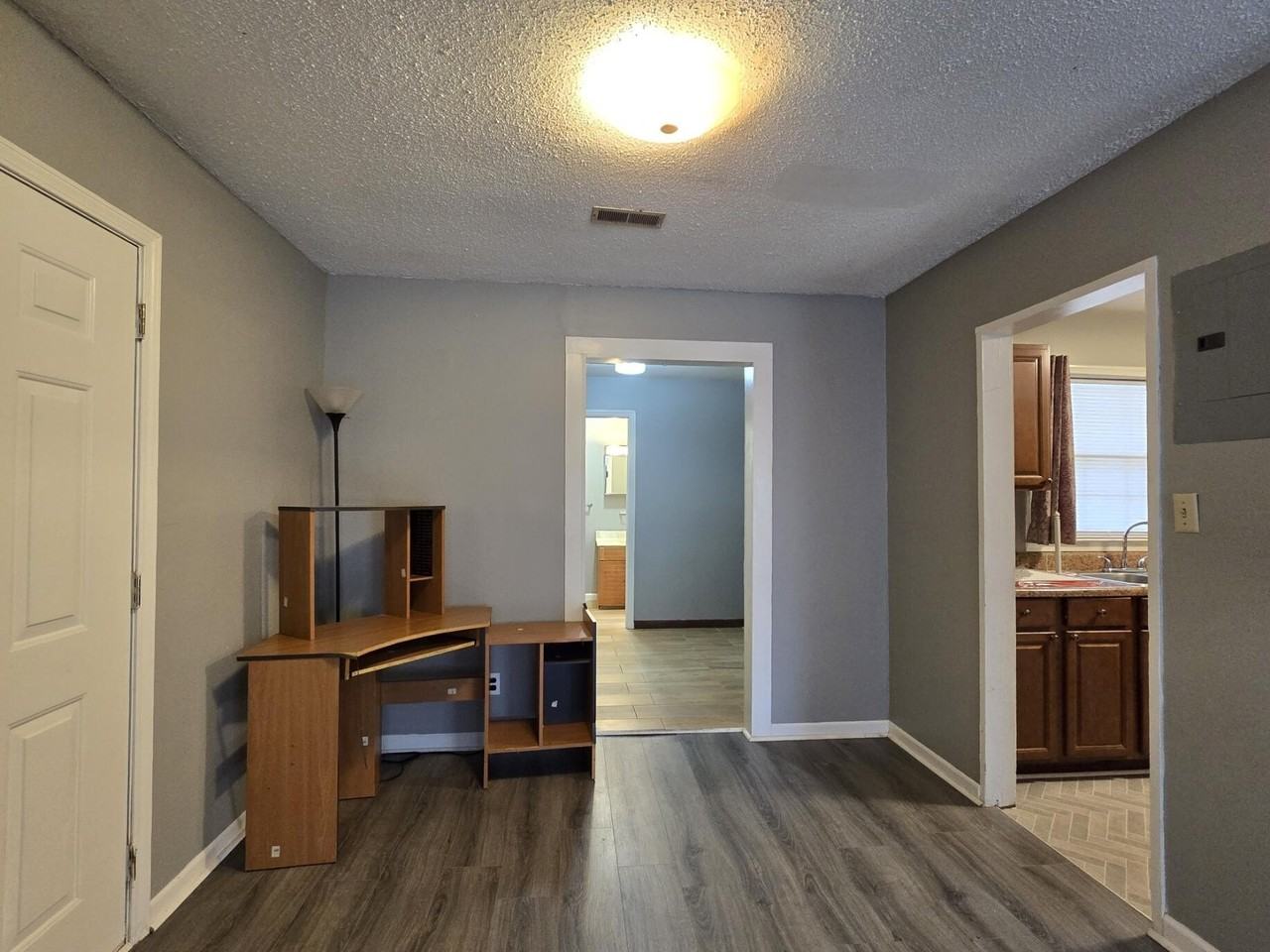 776 Kenyon Ave - Photo 2 of 31