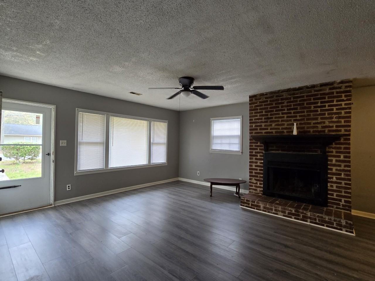 776 Kenyon Ave - Photo 5 of 31
