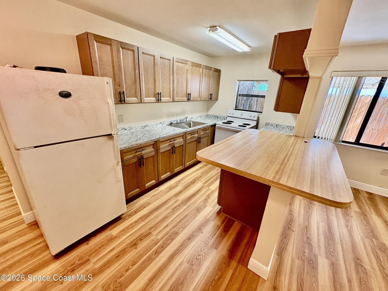 259 S Brevard Ave #4 - Photo 6 of 15