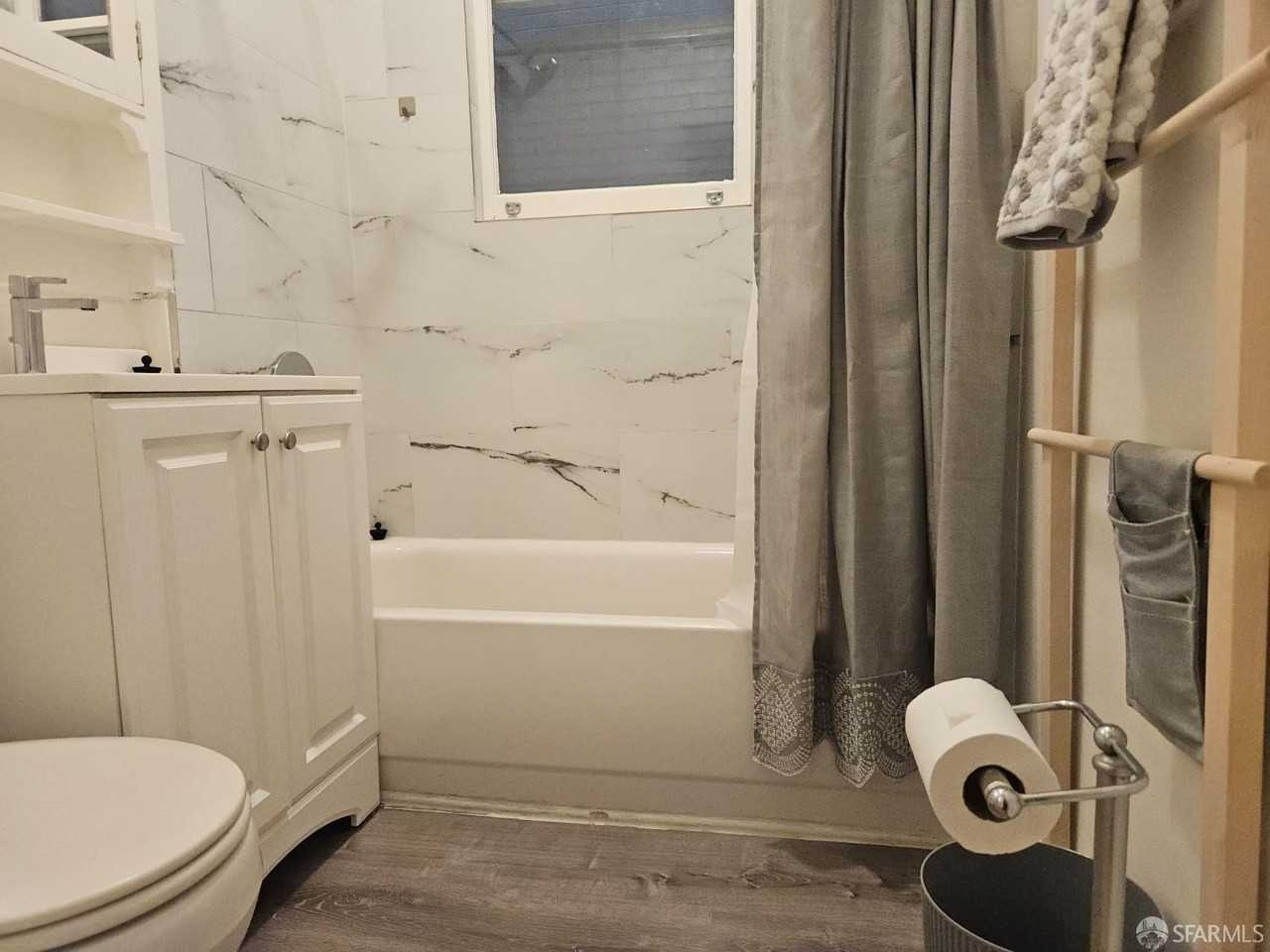 1145 Pine St #21 - Photo 3 of 13