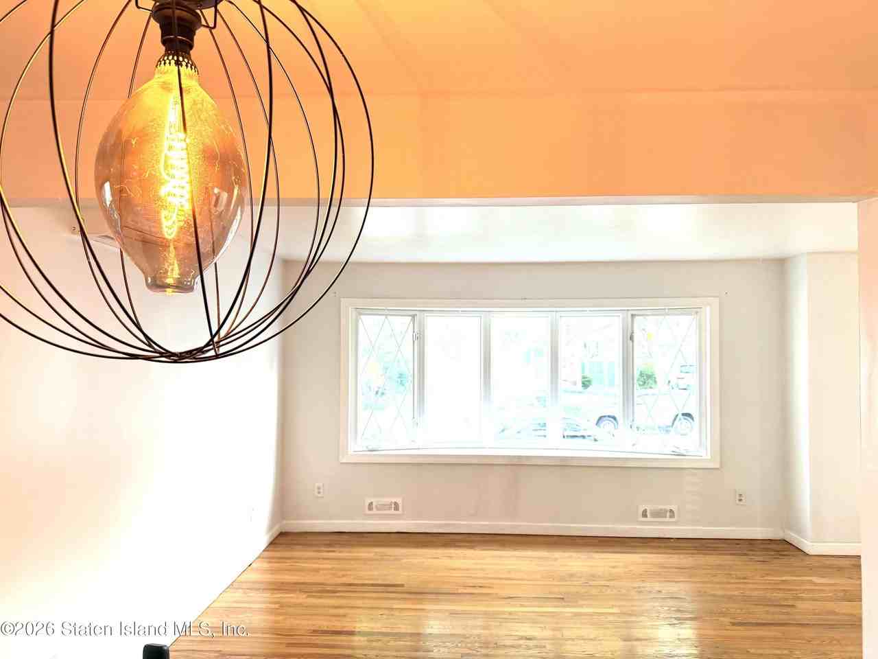 11 W Cedarview Ave #1FL - Photo 3 of 12