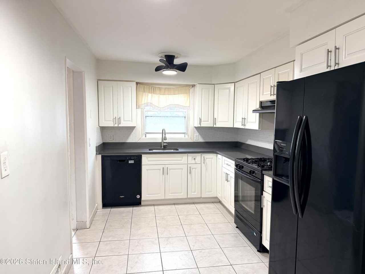 11 W Cedarview Ave #1FL - Photo 6 of 12