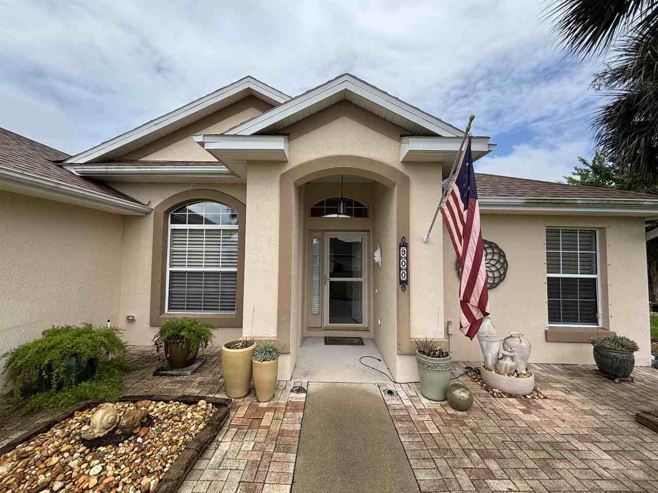 900 Windward Way - Photo 3 of 18