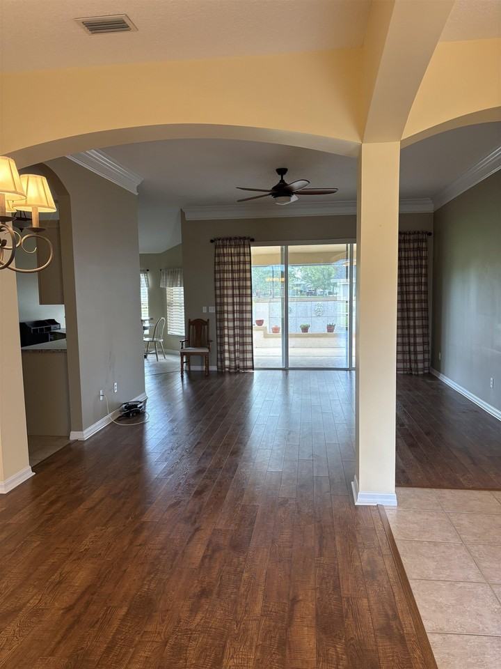 900 Windward Way - Photo 7 of 18