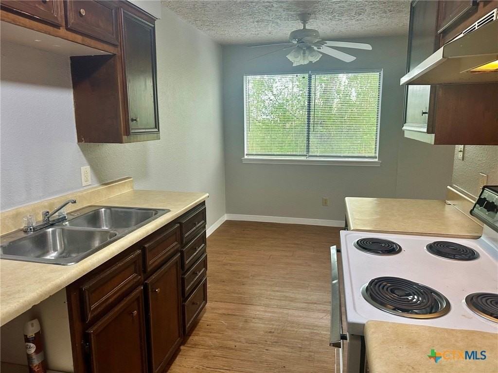 1103 Hillyer St #A - Photo 5 of 15