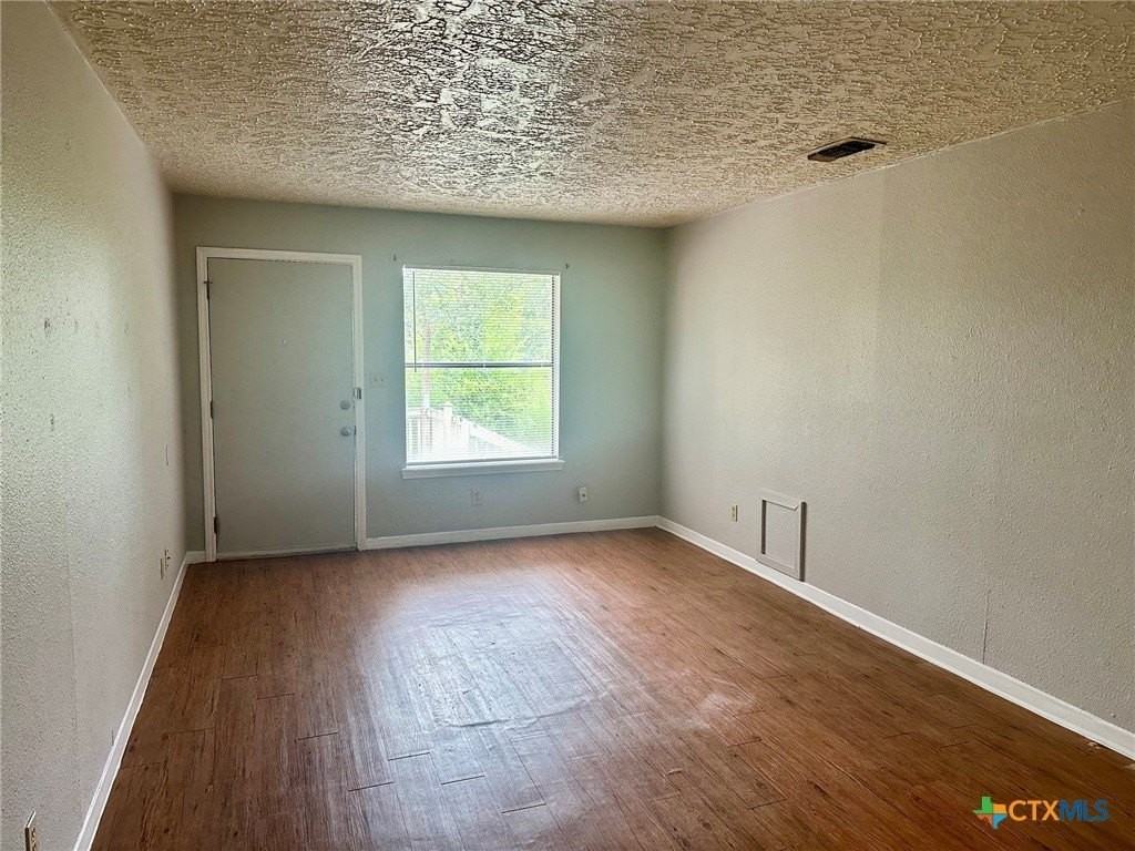 1103 Hillyer St #A - Photo 6 of 15