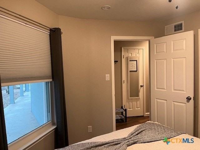 943 Parkview Dr #C3 - Photo 5 of 18