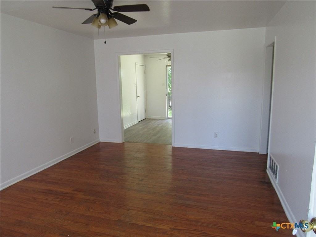 1200 Jefferis Ave - Photo 2 of 12