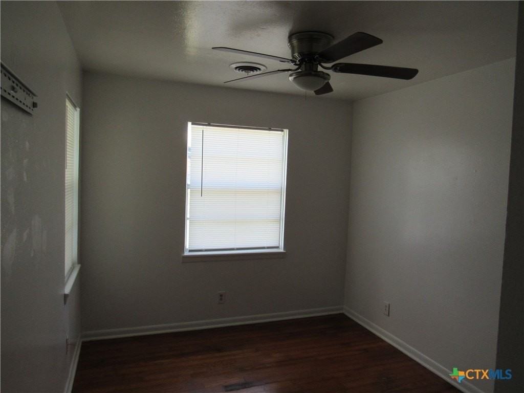 1200 Jefferis Ave - Photo 7 of 12