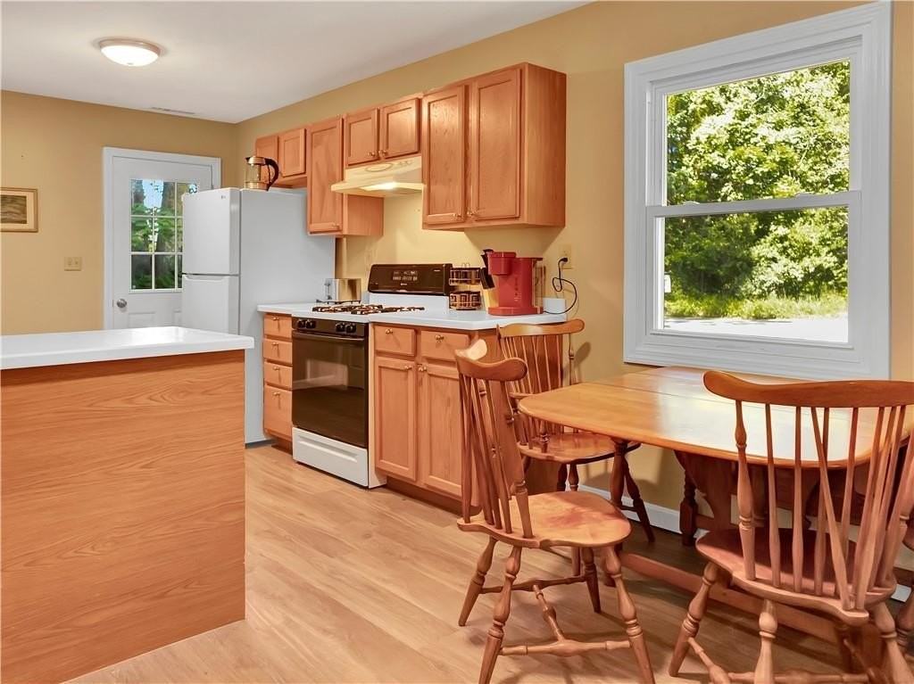 296 Signal Rock Dr - Photo 3 of 15