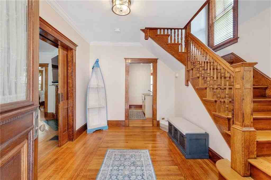 8 Bush St - Photo 6 of 31