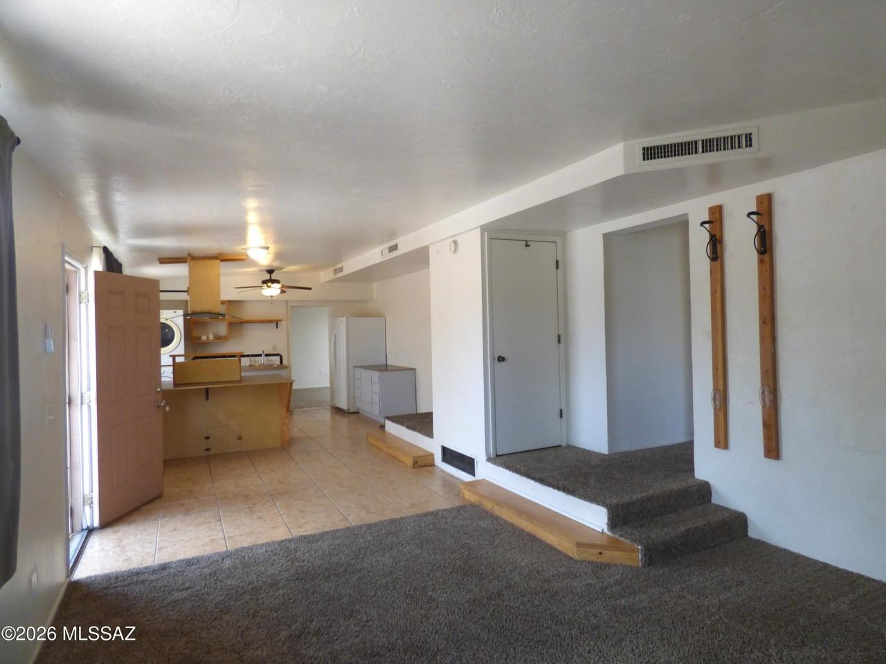 1029 E Irwin Pl #A - Photo 5 of 30